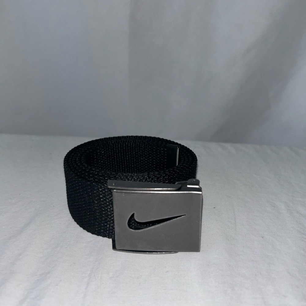 Nike Cloth Black Webbing Golf Belt with Metal Buckle OSFM 48.5 inch strap